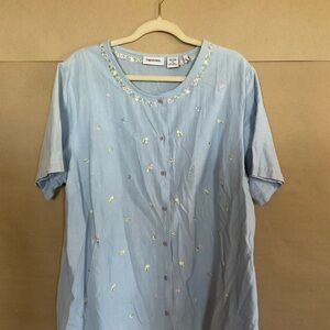 Capistrano floral top. Button down. Short sleeve. Size 20